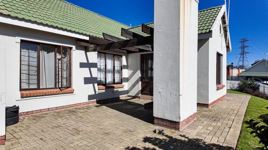 3 Bedroom Property for Sale in Hillside Free State